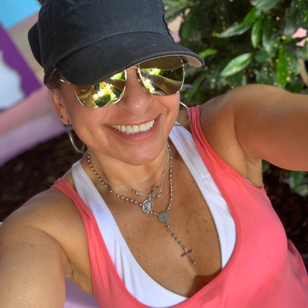 Meet your Posher, Adriana